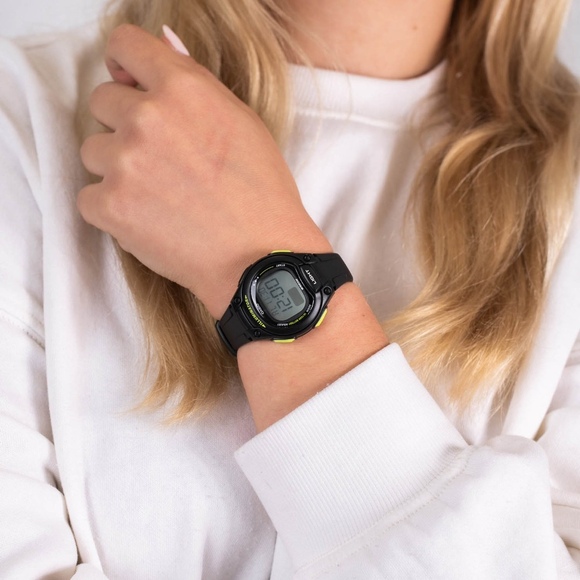 Casio LW-203-1BVDF